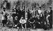В.Шишков с группой техников и рабочих в экспедиции на реке Лене