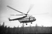 Зависший вертолет МИ-8